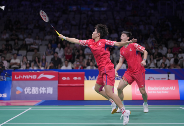 尚竞配资 为队友复仇！凤凰组合2-0横扫印尼混双，巅峰对决大战世界第一